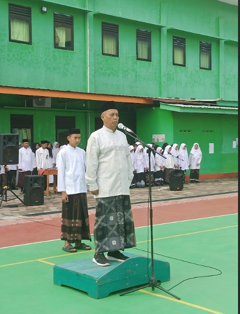 Peringatan Hari Santri Nasional di MTsN 7 Kebumen
