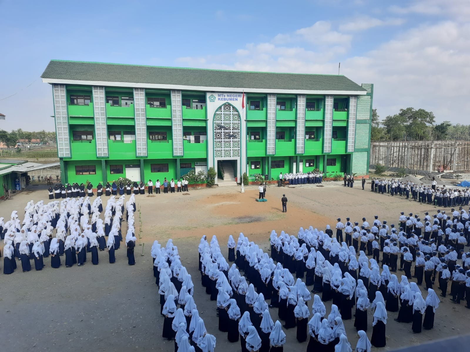   Upacara Peringatan Hari Kesaktian Pancasila MTsN 7 Kebumen