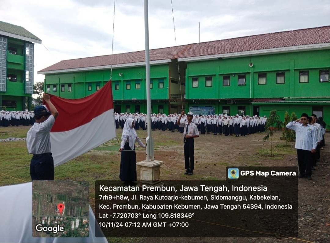 Upacara Peringatan Hari Pahlawan di MTs Negeri 7 Kebumen