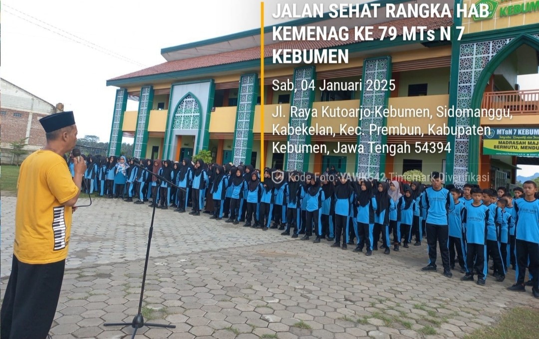 Peringati HAB Kemenag ke-79, MTsN 7 Kebumen  Adakan Gerak Jalan Sehat