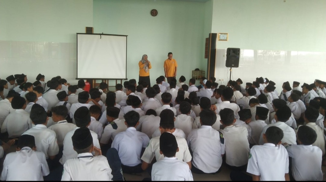 Gandeng Puskesmas Prembun, MTsN 7 Kebumen Adakan Penyuluhan dan Skrining Kesehatan