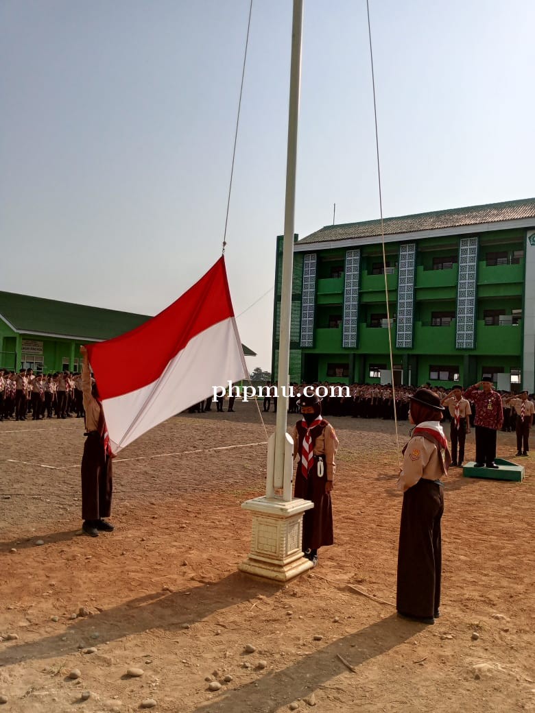 MTsN 7 Kebumen Peringati Hari Pahlawan Nasional ke-78