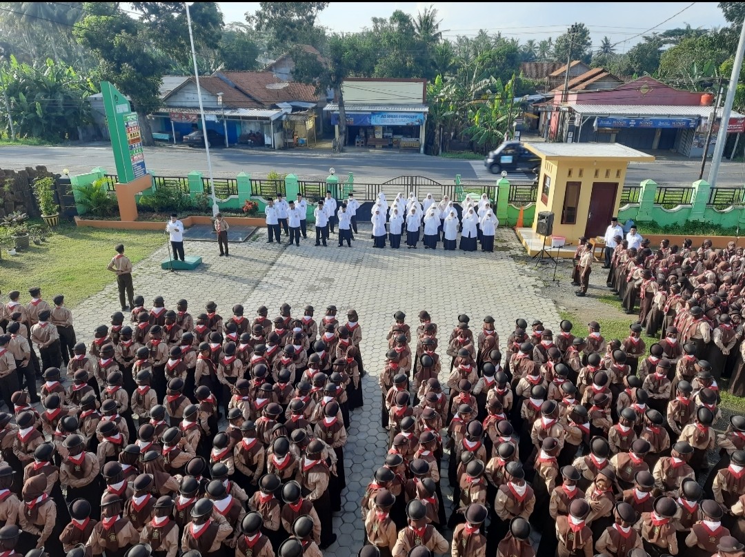 Peringatan HAB Kemenag ke-79 di MTsN 7 Kebumen